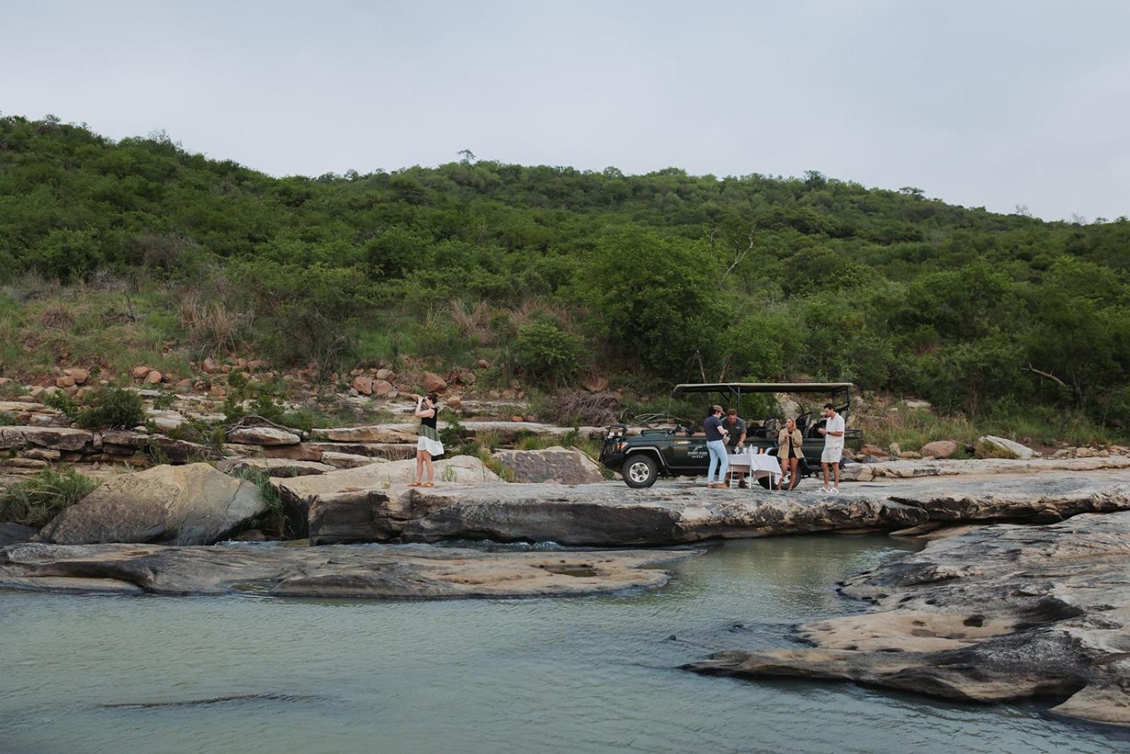 Nambiti Plains Lodge Лейдисмит Екстериор снимка